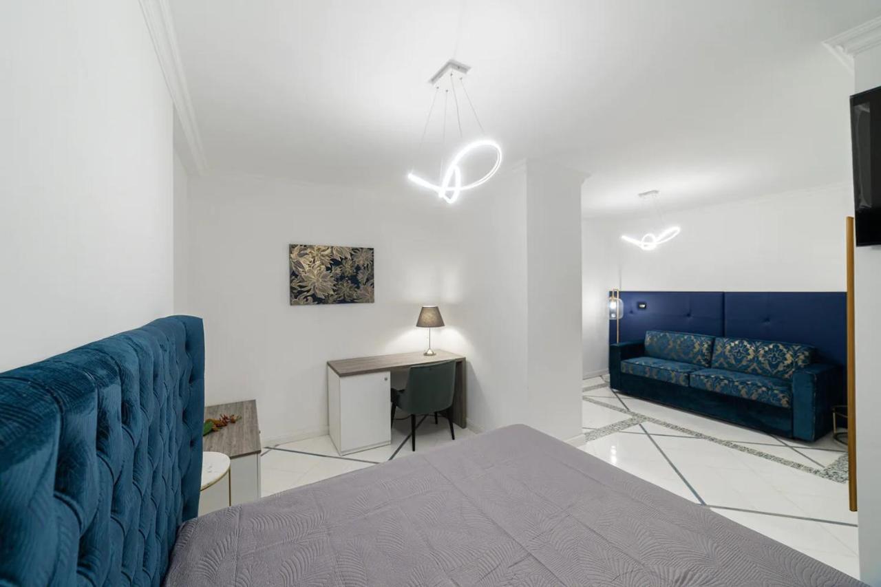 Apartments Hotel Real Suite Napoli Chiaia Mergellina Exterior photo