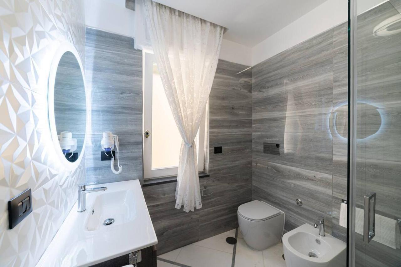 Apartments Hotel Real Suite Napoli Chiaia Mergellina Exterior photo